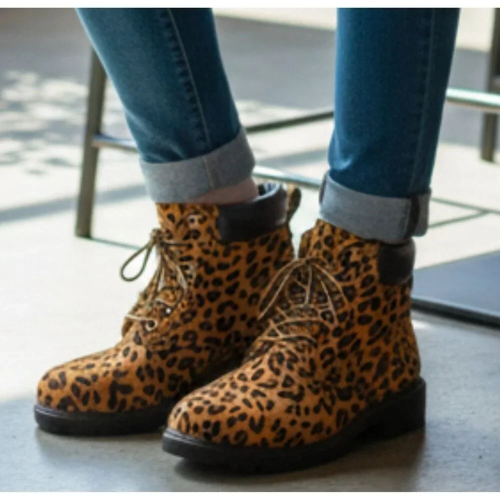 Leopard Print Lace-Up Ankle Boots With Padded Collar For Women - Picture 6 of 11